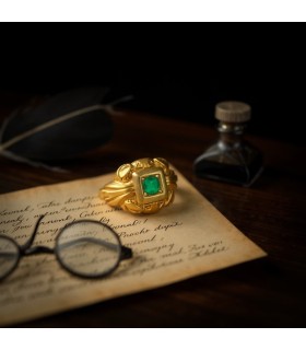 Anello in oro anni '30 con smeraldo