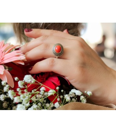 Anello in argento e corallo