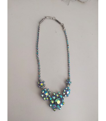 Collana color argento anni '50 con aurora boreali celesti