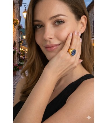 Anello in acciaio tono argento con sodalite