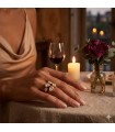 Raffinato ed elegante anello in acciaio dorato con strass